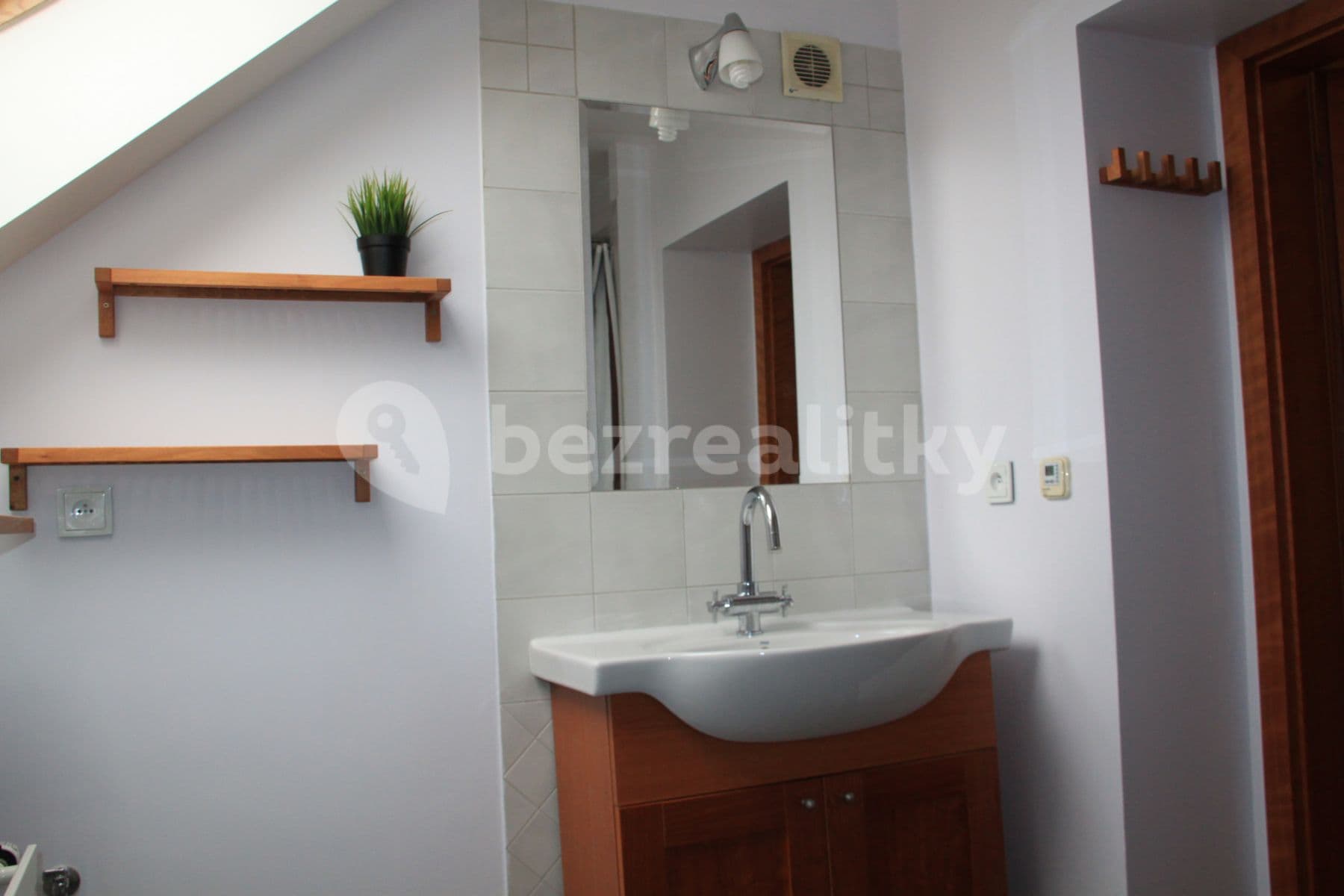 Pronájem bytu 1+1 45 m², Kyjevská, Praha, Praha Pronájem bytu 1+1 45 m², Kyjevská, Praha, Praha