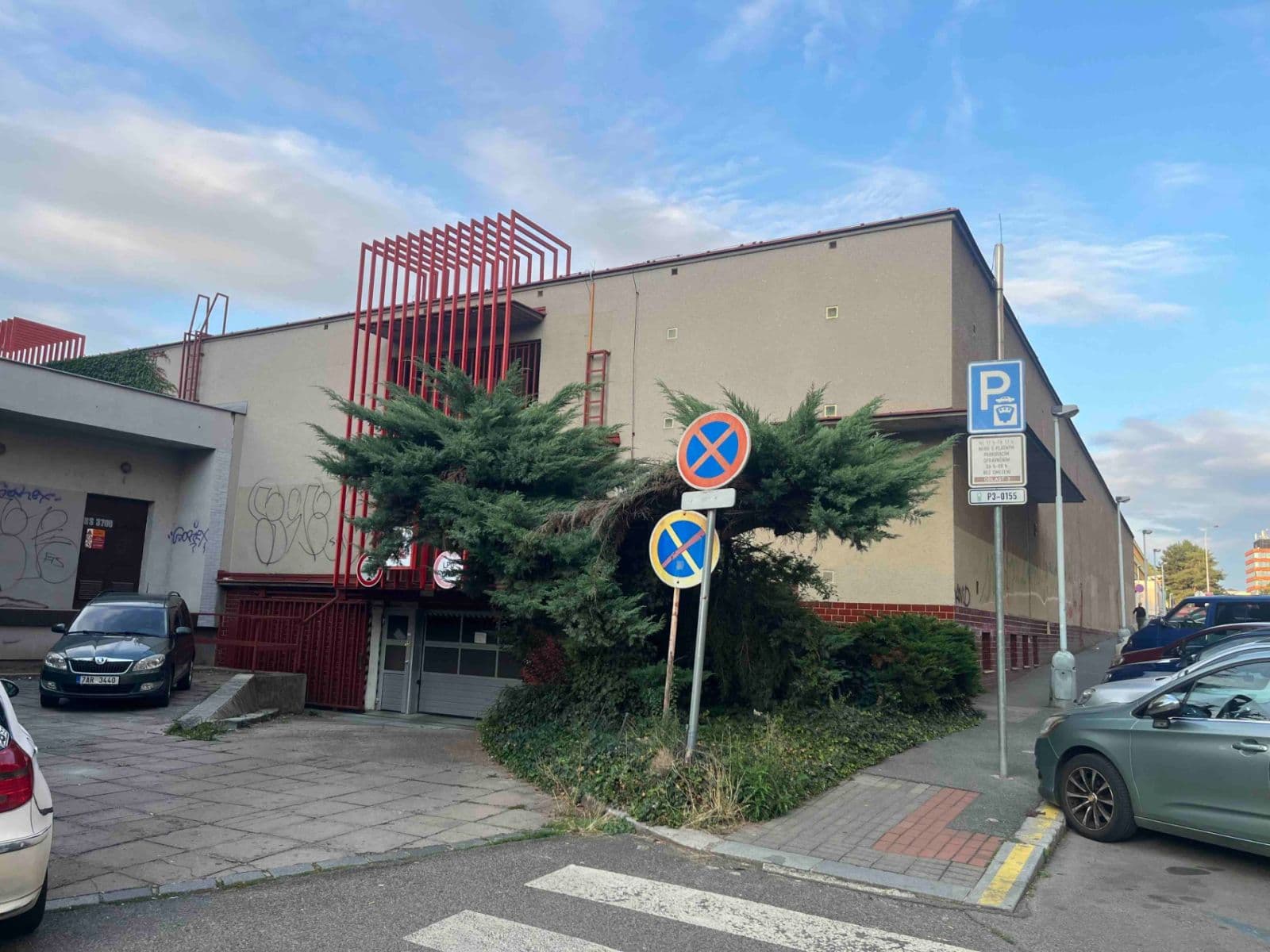 Pronájem garáže 18 m², Olšanské náměstí, Praha, Praha Pronájem garáže 18 m², Olšanské náměstí, Praha, Praha
