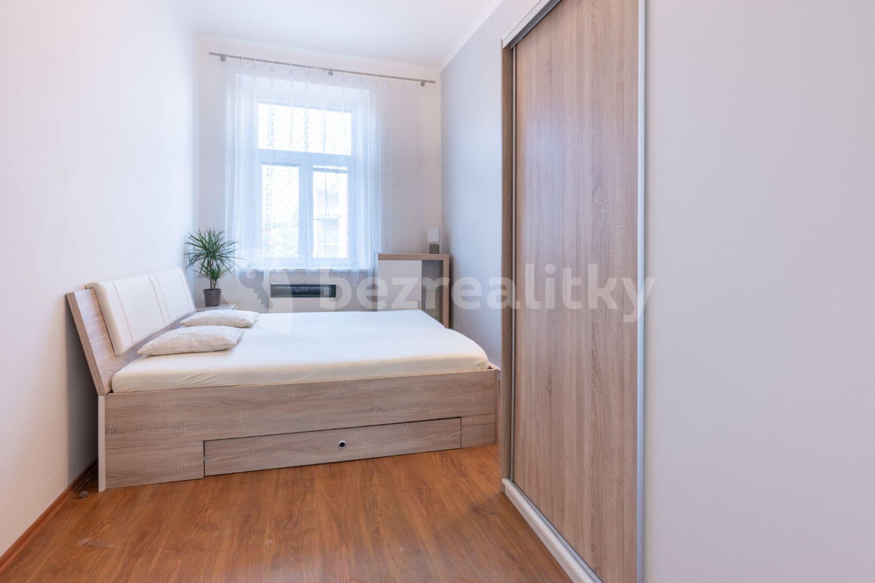 Pronájem bytu 1+1 32 m², Gutova, Praha, Praha Pronájem bytu 1+1 32 m², Gutova, Praha, Praha