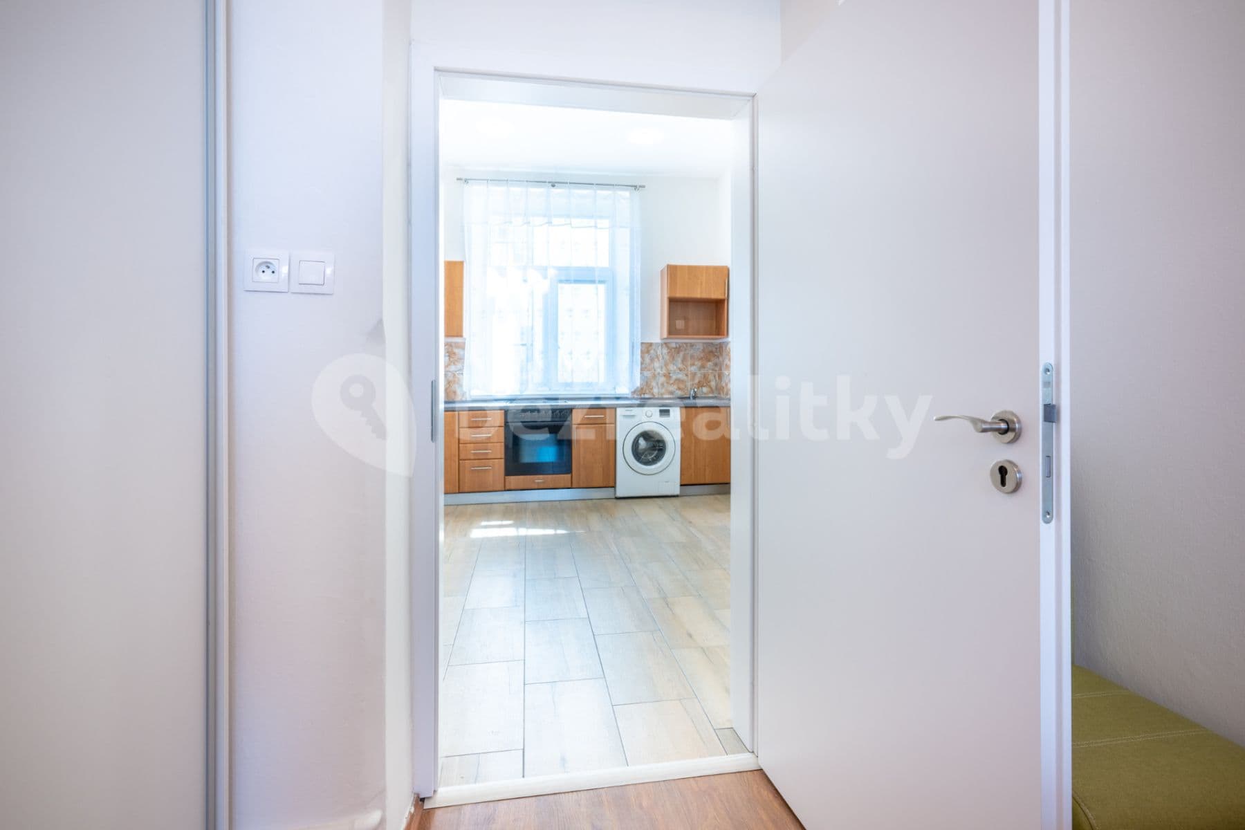 Pronájem bytu 1+1 32 m², Gutova, Praha, Praha Pronájem bytu 1+1 32 m², Gutova, Praha, Praha