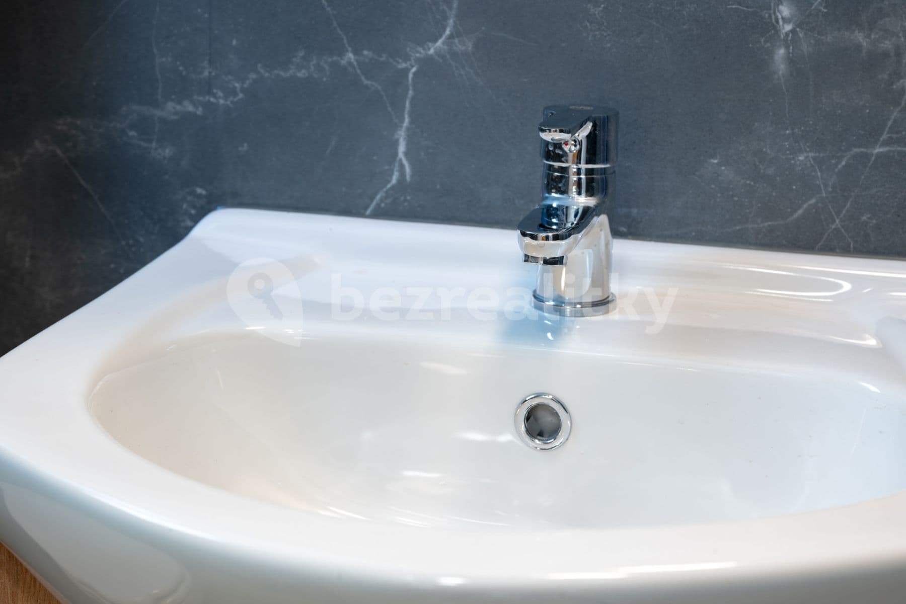 Pronájem bytu 1+1 32 m², Gutova, Praha, Praha Pronájem bytu 1+1 32 m², Gutova, Praha, Praha