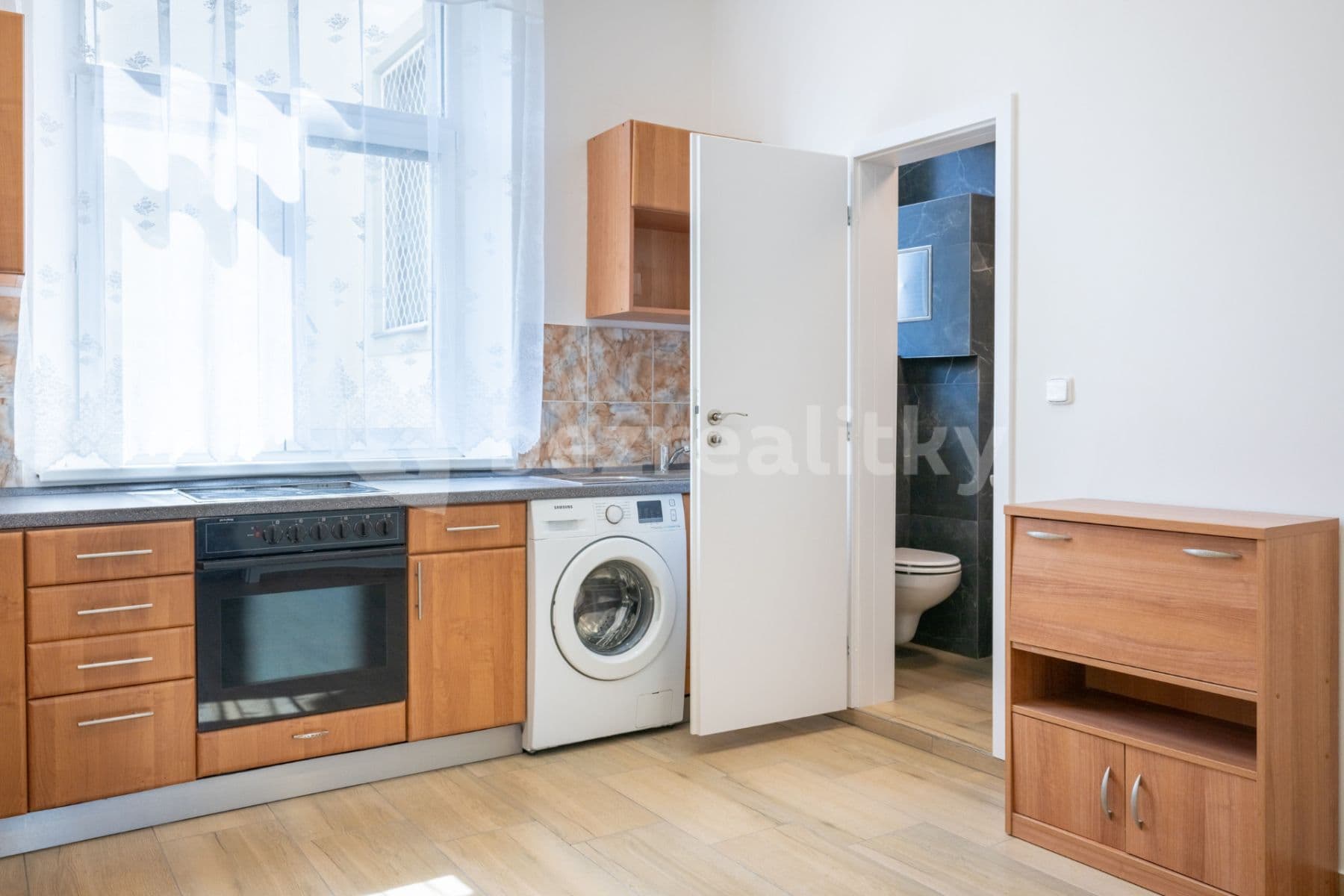 Pronájem bytu 1+1 32 m², Gutova, Praha, Praha Pronájem bytu 1+1 32 m², Gutova, Praha, Praha