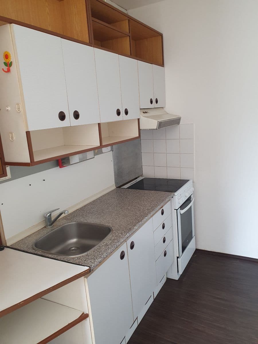 Pronájem bytu 2+kk 40 m², Valtická, Brno, Jihomoravský kraj Pronájem bytu 2+kk 40 m², Valtická, Brno, Jihomoravský kraj