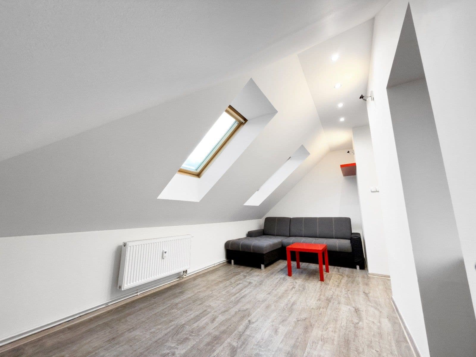 Pronájem bytu 3+1 75 m², Školní, Rybitví, Pardubický kraj Pronájem bytu 3+1 75 m², Školní, Rybitví, Pardubický kraj