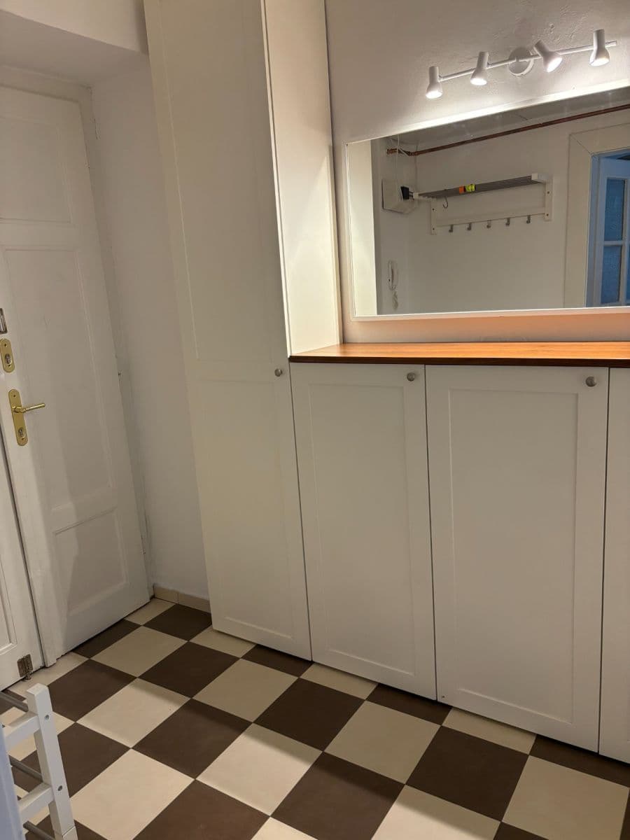 Pronájem bytu 1+kk 35 m², Rostislavova, Praha, Praha Pronájem bytu 1+kk 35 m², Rostislavova, Praha, Praha