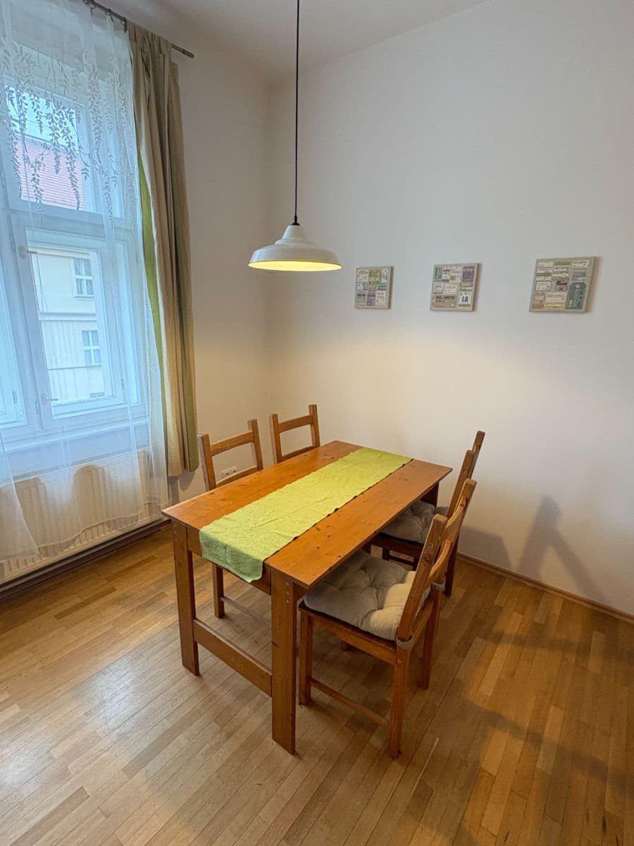 Pronájem bytu 1+kk 35 m², Rostislavova, Praha, Praha Pronájem bytu 1+kk 35 m², Rostislavova, Praha, Praha