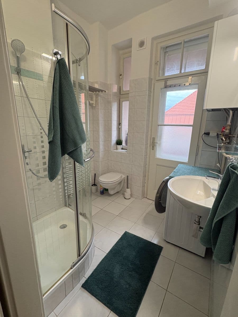Pronájem bytu 1+kk 35 m², Rostislavova, Praha, Praha Pronájem bytu 1+kk 35 m², Rostislavova, Praha, Praha