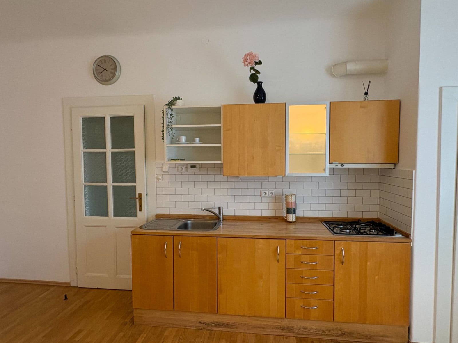 Pronájem bytu 1+kk 35 m², Rostislavova, Praha, Praha Pronájem bytu 1+kk 35 m², Rostislavova, Praha, Praha