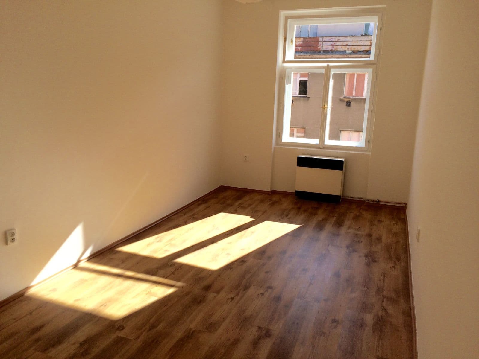 Pronájem bytu 2+1 54 m², Mojmírova, Praha, Praha Pronájem bytu 2+1 54 m², Mojmírova, Praha, Praha