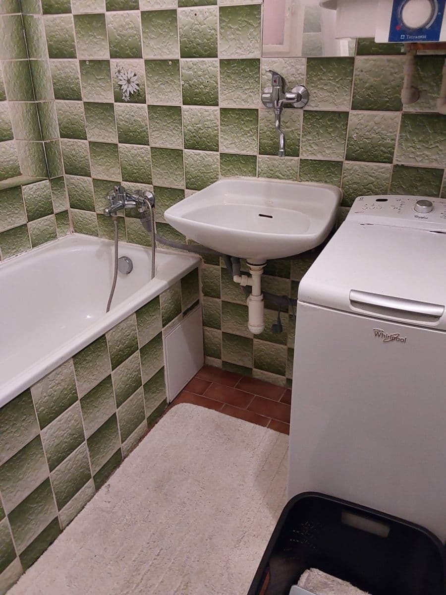 Pronájem bytu 2+kk 48 m², Madridská, Praha, Praha Pronájem bytu 2+kk 48 m², Madridská, Praha, Praha