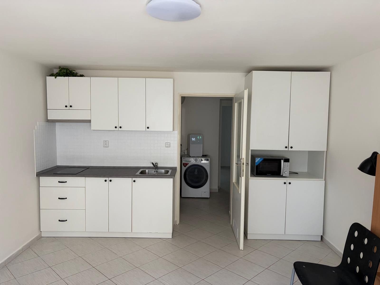 Pronájem bytu 2+kk 45 m², Došlíkova, Brno, Jihomoravský kraj Pronájem bytu 2+kk 45 m², Došlíkova, Brno, Jihomoravský kraj