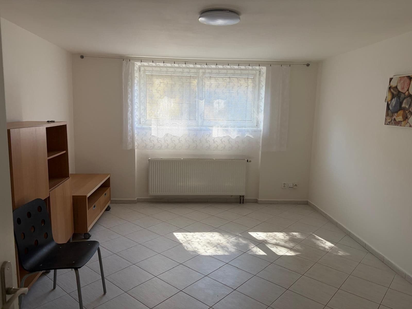 Pronájem bytu 2+kk 45 m², Došlíkova, Brno, Jihomoravský kraj Pronájem bytu 2+kk 45 m², Došlíkova, Brno, Jihomoravský kraj