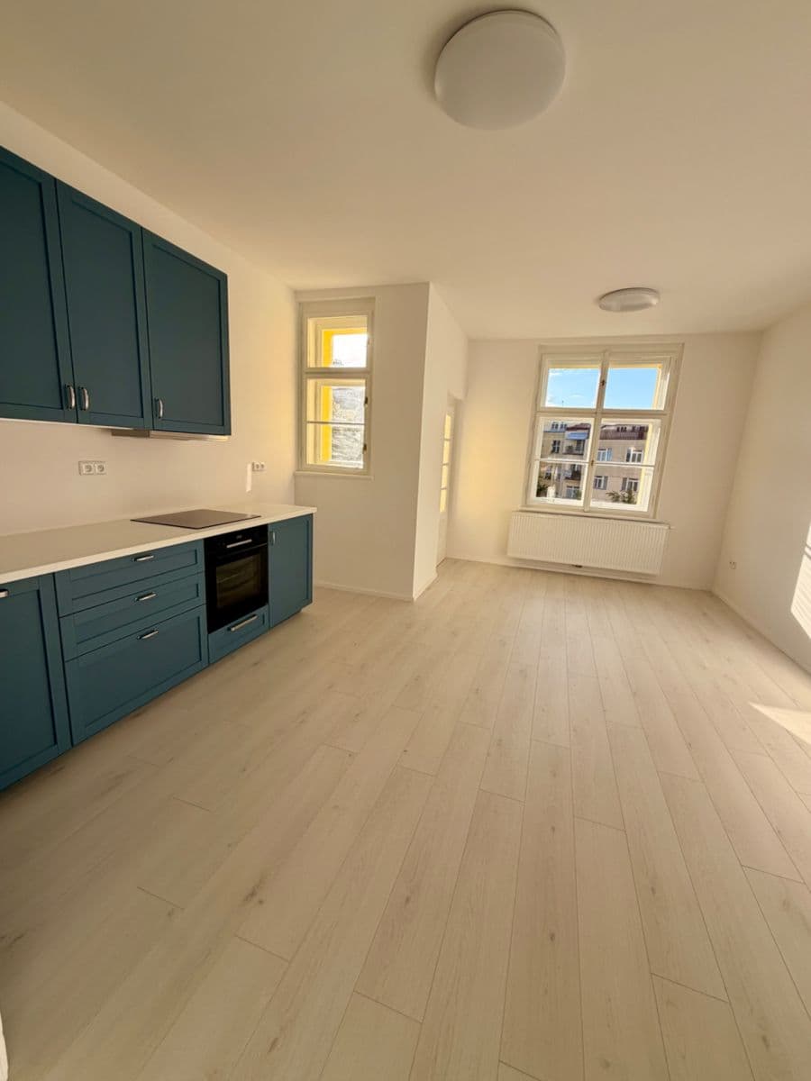 Pronájem bytu 3+kk 85 m², Uralská, Praha, Praha Pronájem bytu 3+kk 85 m², Uralská, Praha, Praha