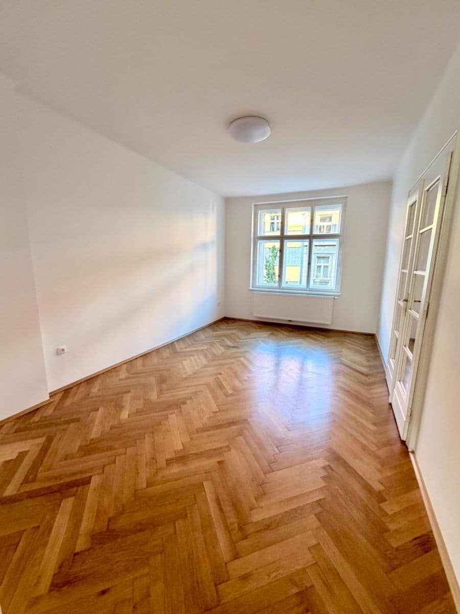 Pronájem bytu 3+kk 85 m², Uralská, Praha, Praha Pronájem bytu 3+kk 85 m², Uralská, Praha, Praha