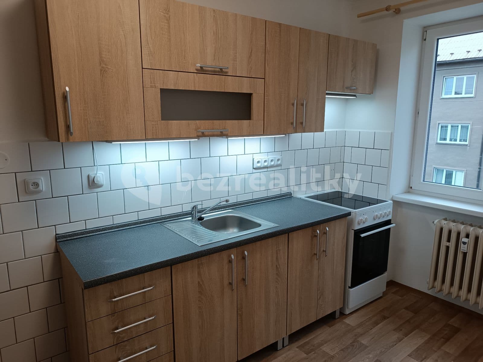 Pronájem bytu 2+1 56 m², Myslbekova, Olomouc, Olomoucký kraj Pronájem bytu 2+1 56 m², Myslbekova, Olomouc, Olomoucký kraj