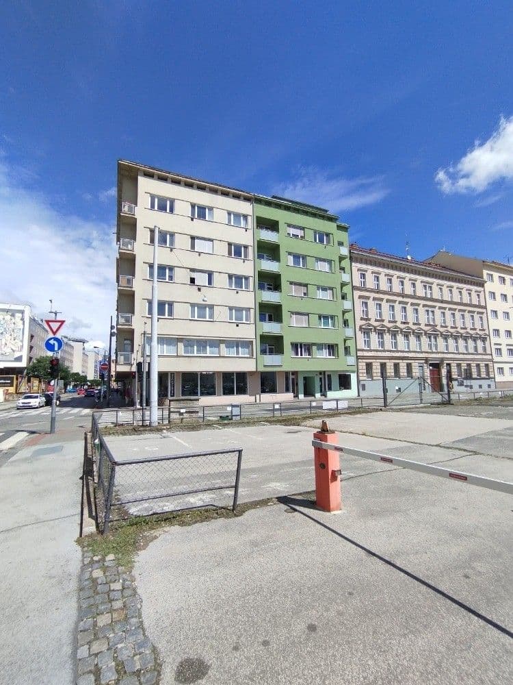 Pronájem bytu 1+kk 25 m², Bratislavská, Brno, Jihomoravský kraj Pronájem bytu 1+kk 25 m², Bratislavská, Brno, Jihomoravský kraj