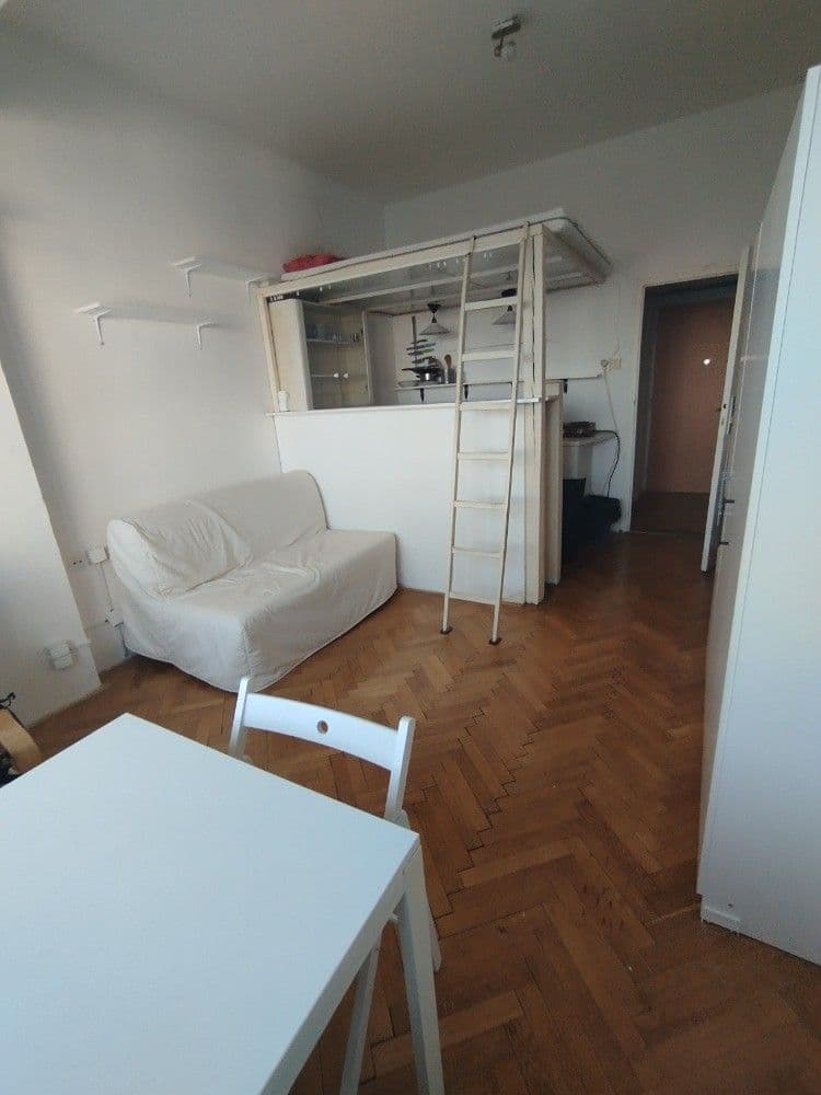 Pronájem bytu 1+kk 25 m², Bratislavská, Brno, Jihomoravský kraj Pronájem bytu 1+kk 25 m², Bratislavská, Brno, Jihomoravský kraj