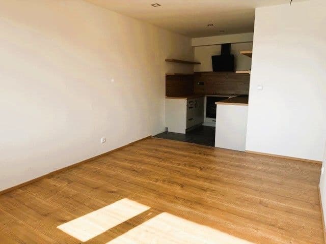 Pronájem bytu 2+kk 47 m², Karla Tájka, Brandýs nad Labem-Stará Boleslav, Středočeský kraj Pronájem bytu 2+kk 47 m², Karla Tájka, Brandýs nad Labem-Stará Boleslav, Středočeský kraj