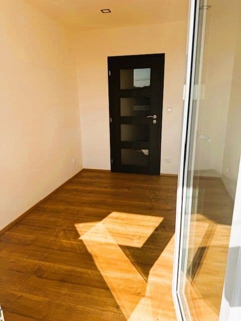 Pronájem bytu 2+kk 47 m², Karla Tájka, Brandýs nad Labem-Stará Boleslav, Středočeský kraj Pronájem bytu 2+kk 47 m², Karla Tájka, Brandýs nad Labem-Stará Boleslav, Středočeský kraj