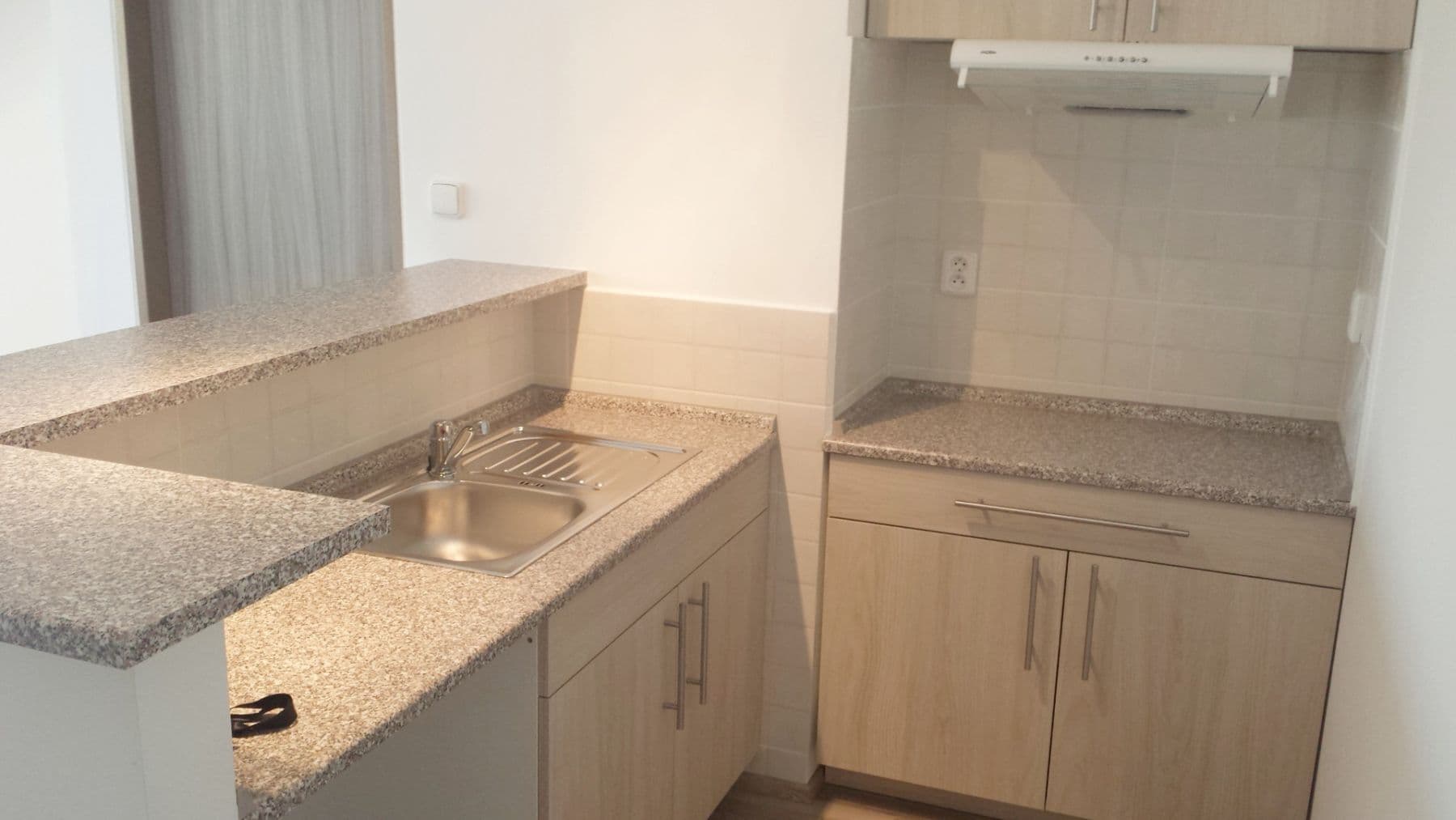 Pronájem bytu 1+kk 46 m², Zdařilá, Praha, Praha Pronájem bytu 1+kk 46 m², Zdařilá, Praha, Praha