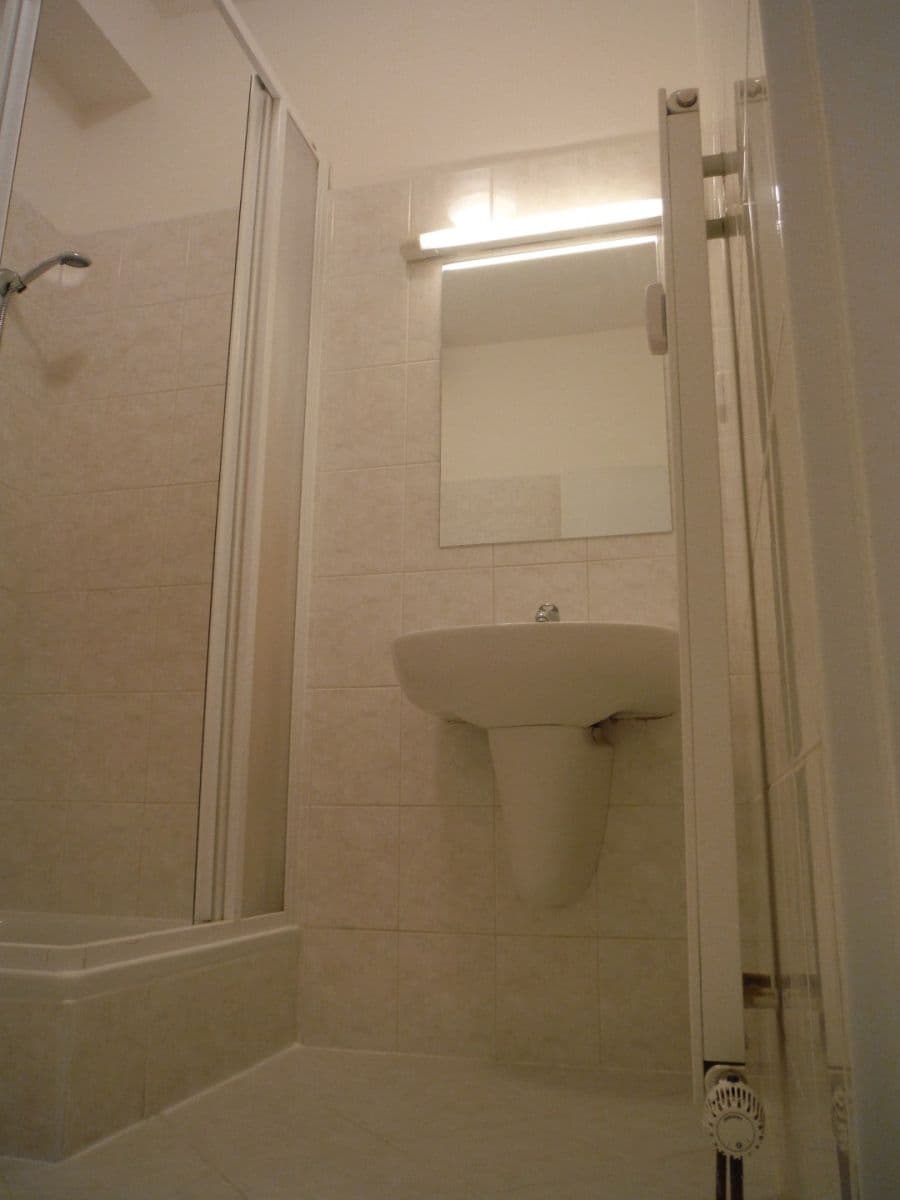 Prodej bytu 2+kk 46 m², Pelušková, Praha, Praha Prodej bytu 2+kk 46 m², Pelušková, Praha, Praha