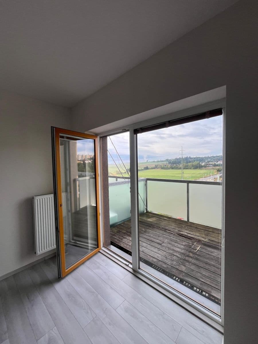 Pronájem bytu 2+kk 57 m², U Velkého rybníka, Plzeň, Plzeňský kraj Pronájem bytu 2+kk 57 m², U Velkého rybníka, Plzeň, Plzeňský kraj