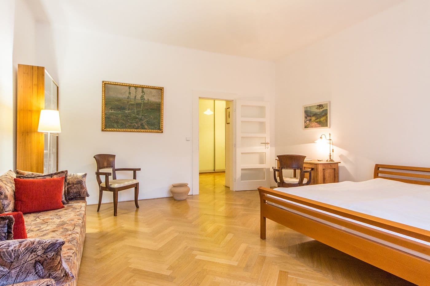 Pronájem bytu 2+1 72 m², Náměstí Jiřího z Lobkovic, Praha, Praha Pronájem bytu 2+1 72 m², Náměstí Jiřího z Lobkovic, Praha, Praha