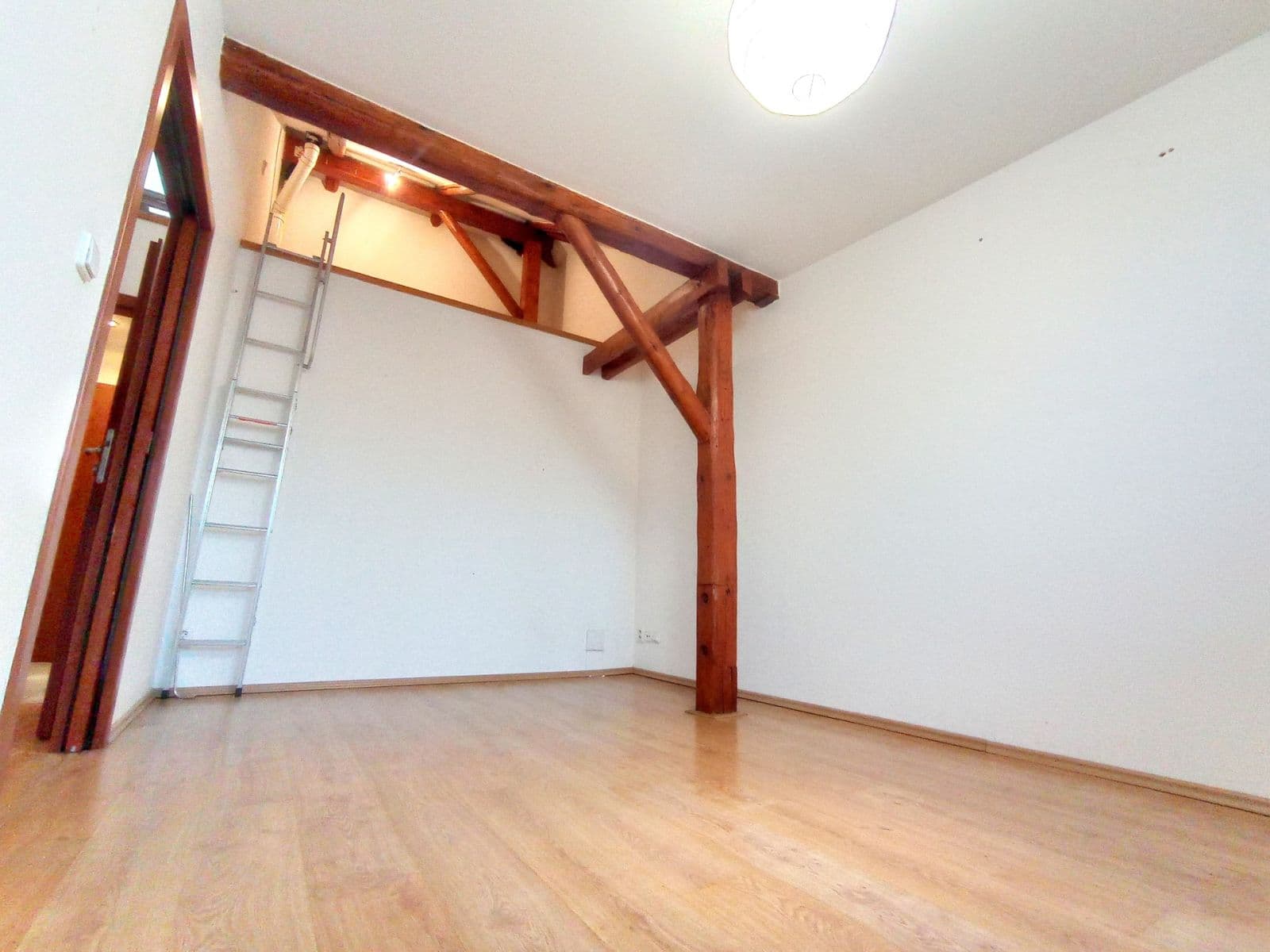 Pronájem bytu 2+kk 55 m², Klapkova, Praha, Praha Pronájem bytu 2+kk 55 m², Klapkova, Praha, Praha