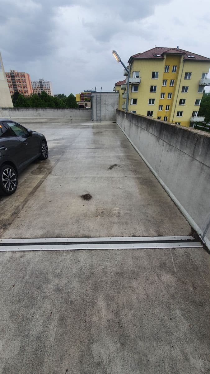 Pronájem bytu 1+kk 40 m², Boloňská, Praha, Praha Pronájem bytu 1+kk 40 m², Boloňská, Praha, Praha