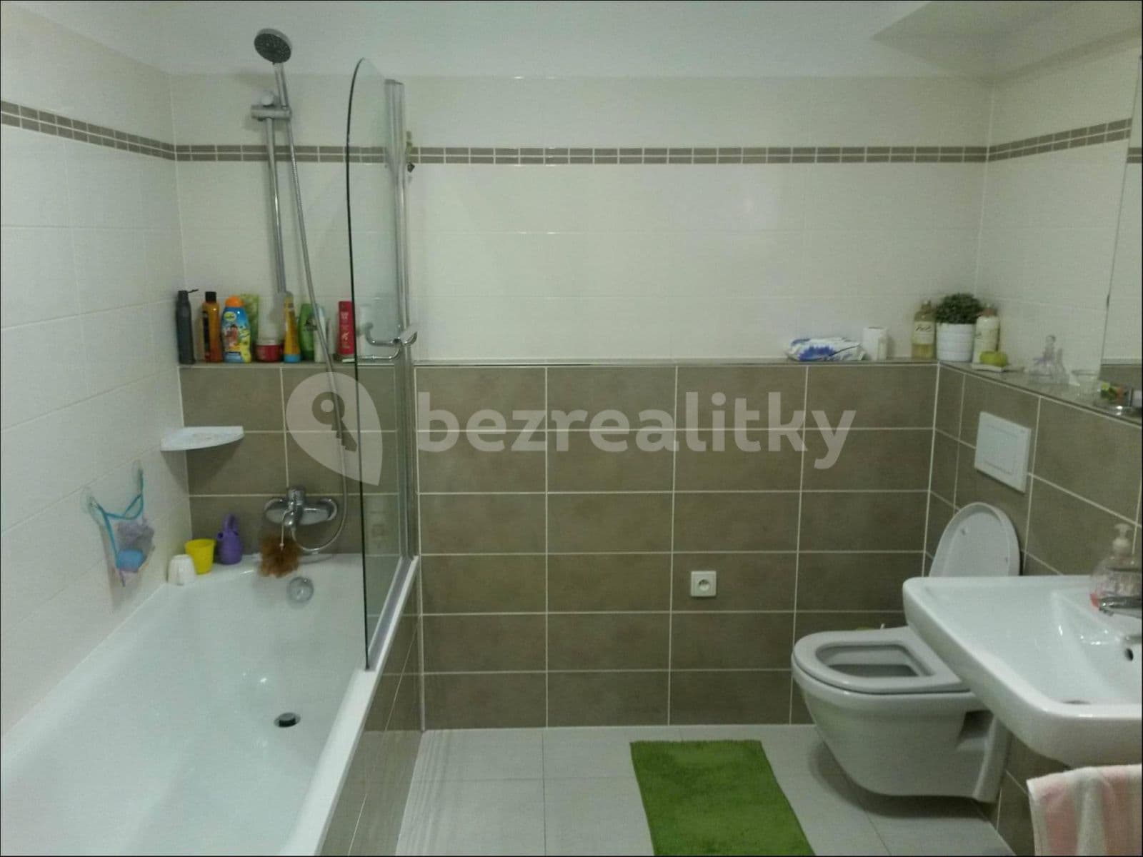 Pronájem bytu 2+kk 63 m², Mirešická, Jinočany, Středočeský kraj Pronájem bytu 2+kk 63 m², Mirešická, Jinočany, Středočeský kraj