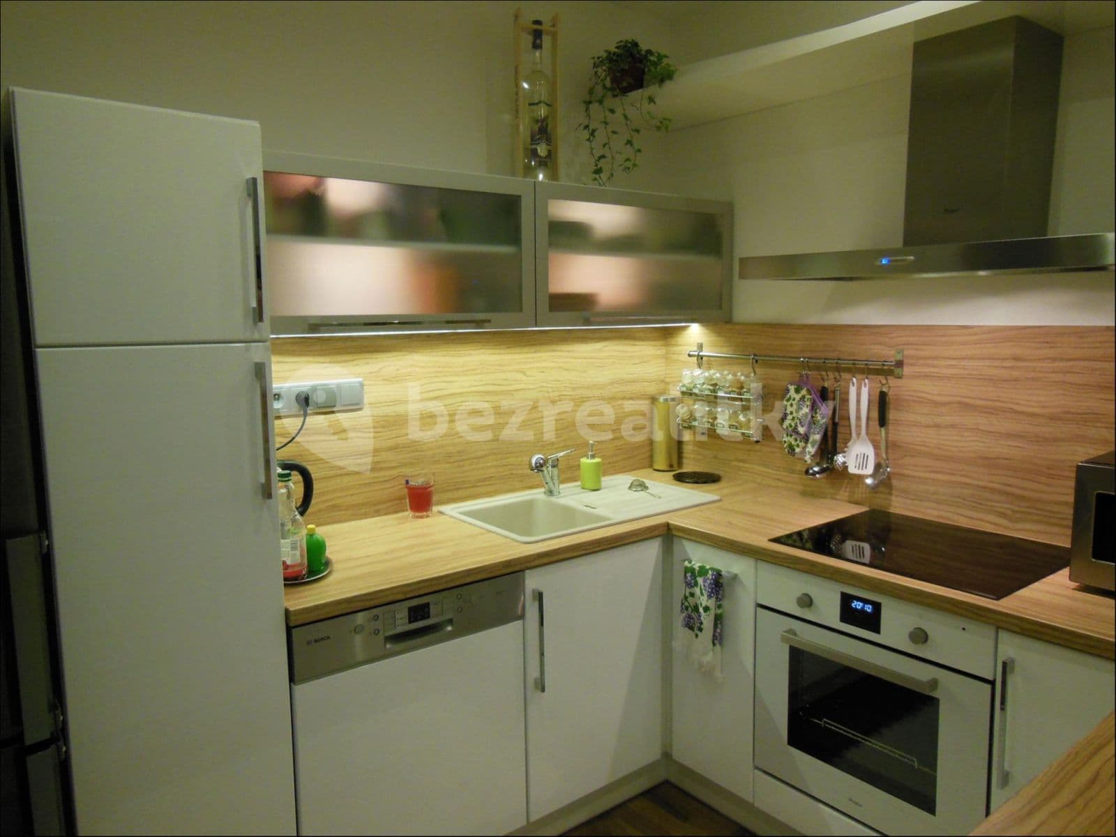 Pronájem bytu 2+kk 63 m², Mirešická, Jinočany, Středočeský kraj Pronájem bytu 2+kk 63 m², Mirešická, Jinočany, Středočeský kraj