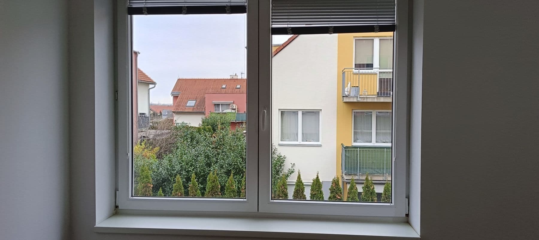 Pronájem bytu 2+kk 63 m², Mirešická, Jinočany, Středočeský kraj Pronájem bytu 2+kk 63 m², Mirešická, Jinočany, Středočeský kraj