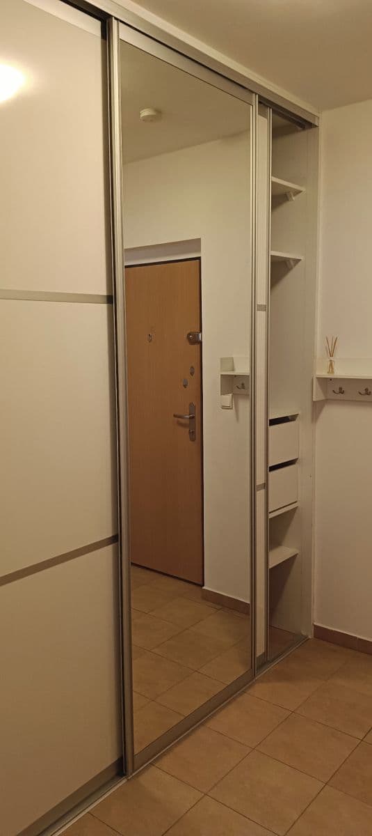 Pronájem bytu 2+kk 63 m², Mirešická, Jinočany, Středočeský kraj Pronájem bytu 2+kk 63 m², Mirešická, Jinočany, Středočeský kraj