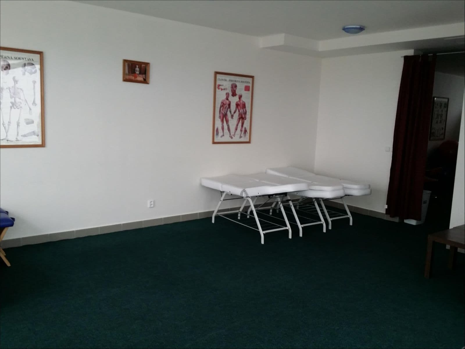 Pronájem nebytového prostoru 75 m², Hvozdecká, Brno, Jihomoravský kraj Pronájem nebytového prostoru 75 m², Hvozdecká, Brno, Jihomoravský kraj