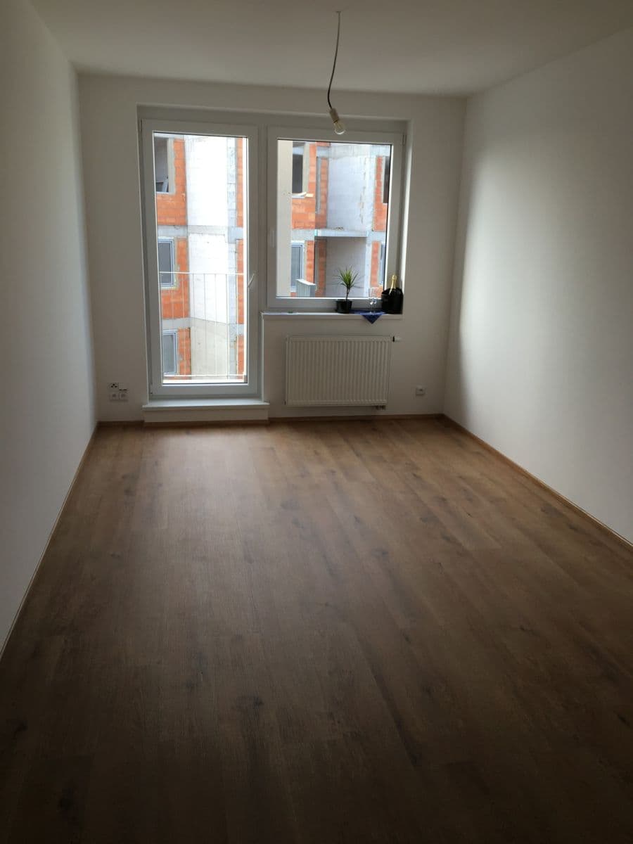 Pronájem bytu 1+kk 28 m², Zakšínská, Praha, Praha Pronájem bytu 1+kk 28 m², Zakšínská, Praha, Praha