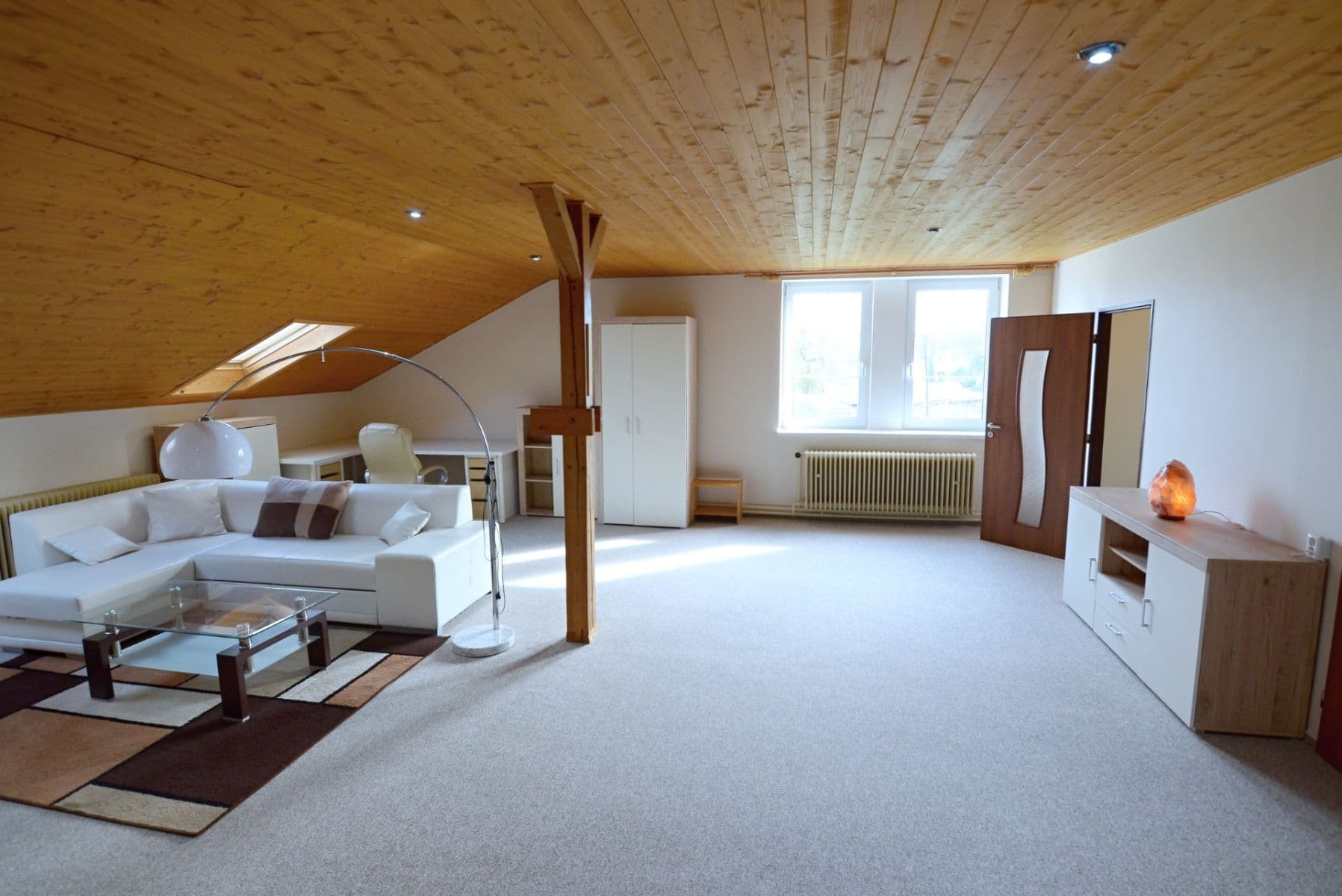 Pronájem bytu 4+1 200 m², Záboří, Jihočeský kraj Pronájem bytu 4+1 200 m², Záboří, Jihočeský kraj