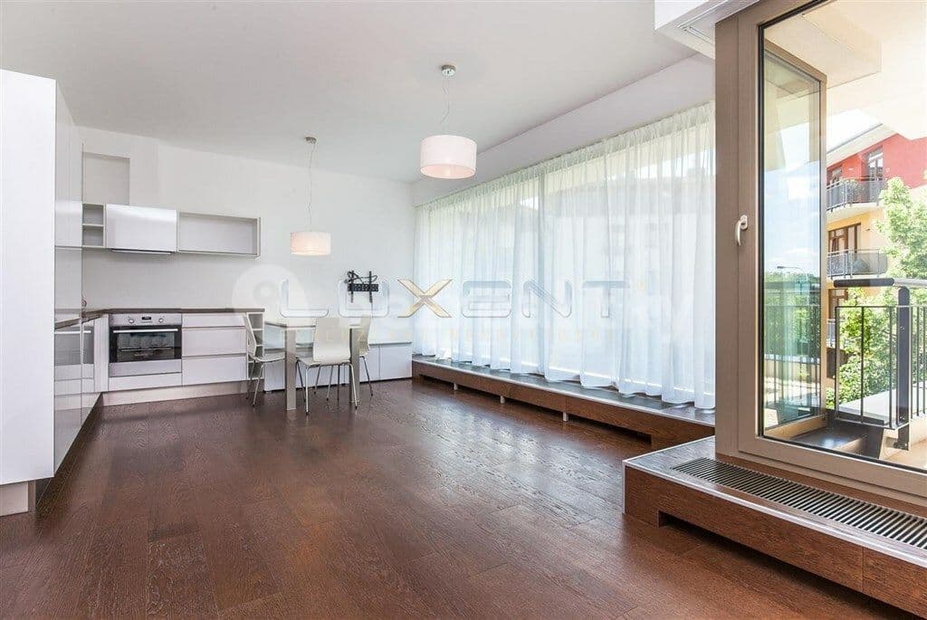 Pronájem bytu Garsoniéra 43 m², Na Hřebenkách, Praha, Praha Pronájem bytu Garsoniéra 43 m², Na Hřebenkách, Praha, Praha