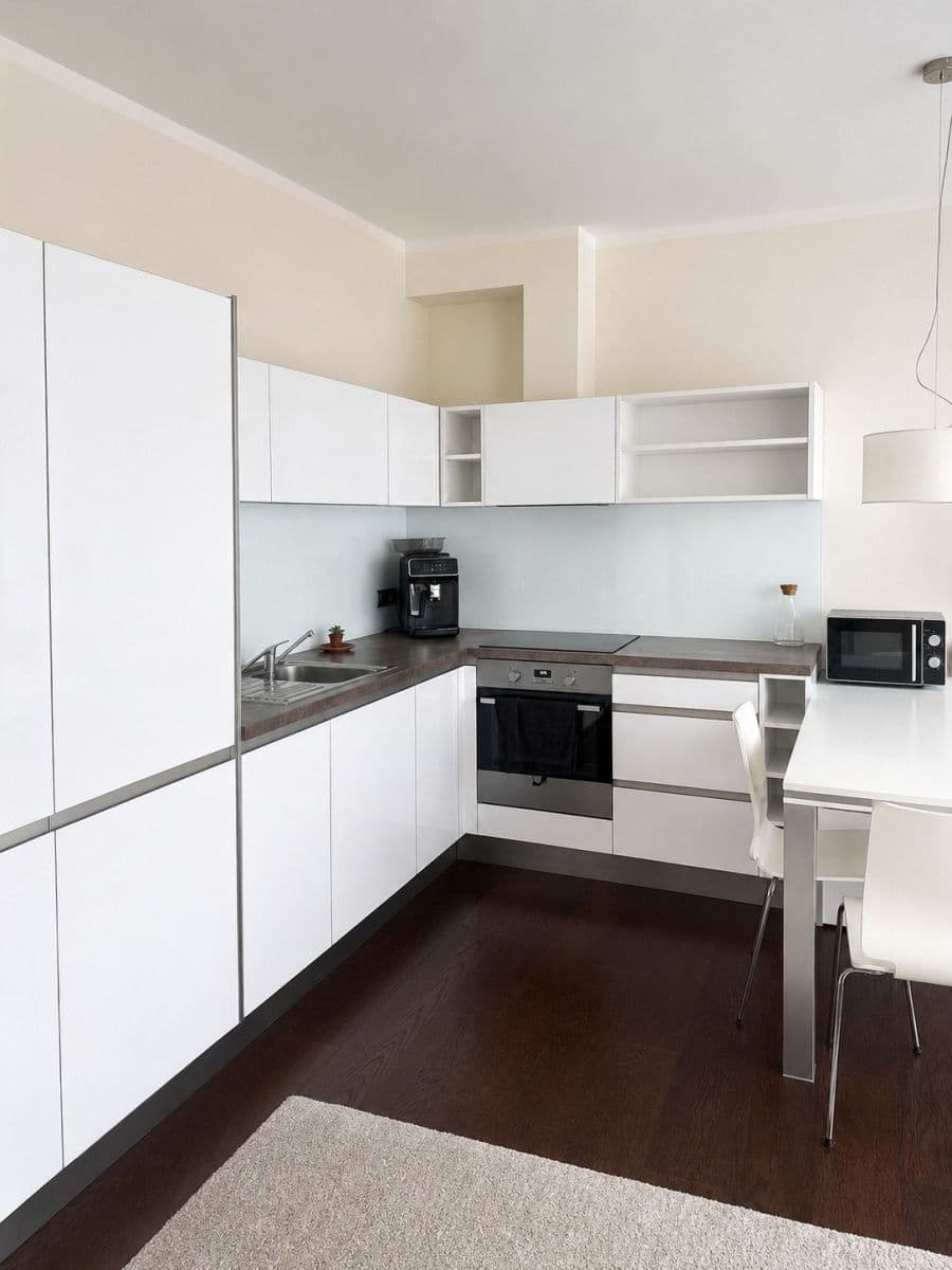 Pronájem bytu Garsoniéra 43 m², Na Hřebenkách, Praha, Praha Pronájem bytu Garsoniéra 43 m², Na Hřebenkách, Praha, Praha