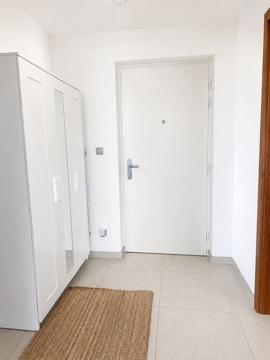 Pronájem bytu Garsoniéra 43 m², Na Hřebenkách, Praha, Praha Pronájem bytu Garsoniéra 43 m², Na Hřebenkách, Praha, Praha