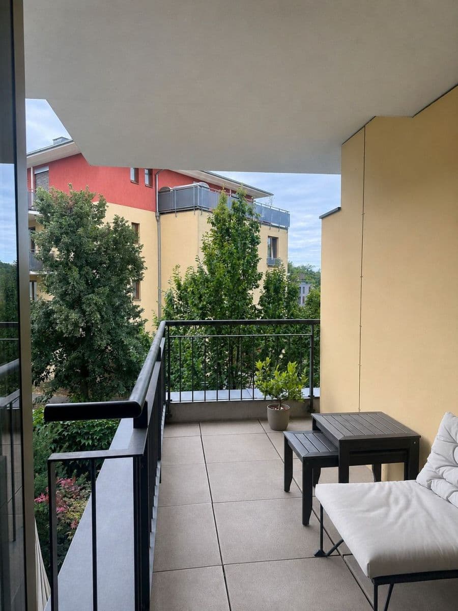 Pronájem bytu Garsoniéra 43 m², Na Hřebenkách, Praha, Praha Pronájem bytu Garsoniéra 43 m², Na Hřebenkách, Praha, Praha