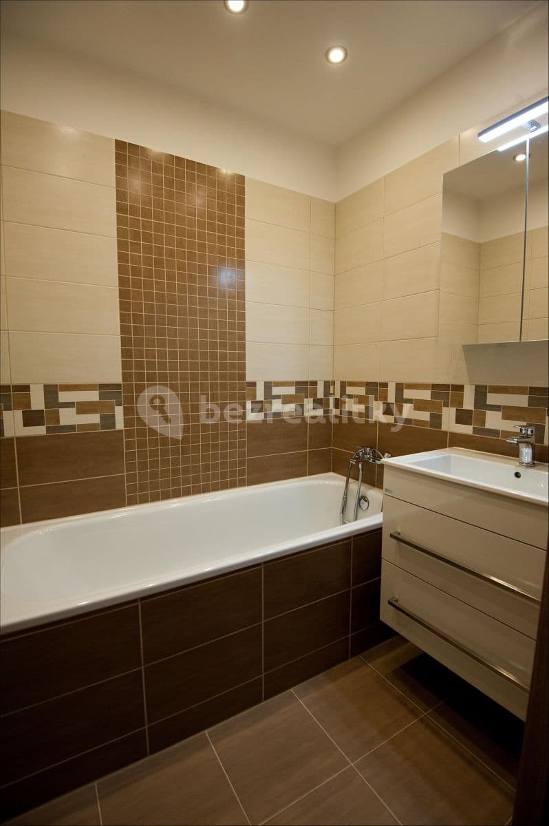 Pronájem bytu 2+1 67 m², Zárubova, Praha, Praha Pronájem bytu 2+1 67 m², Zárubova, Praha, Praha