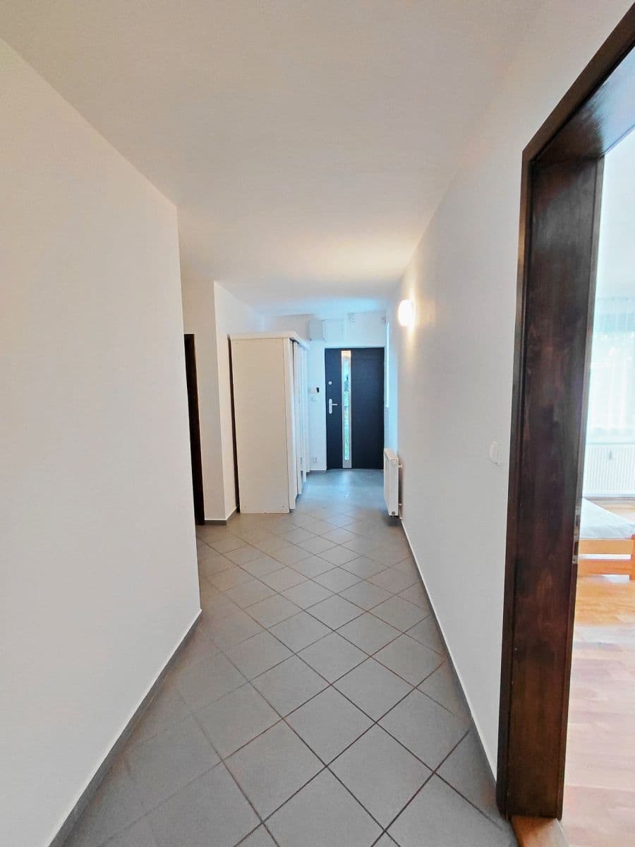 Pronájem bytu 3+kk 87 m², Kubišova, Praha, Praha Pronájem bytu 3+kk 87 m², Kubišova, Praha, Praha