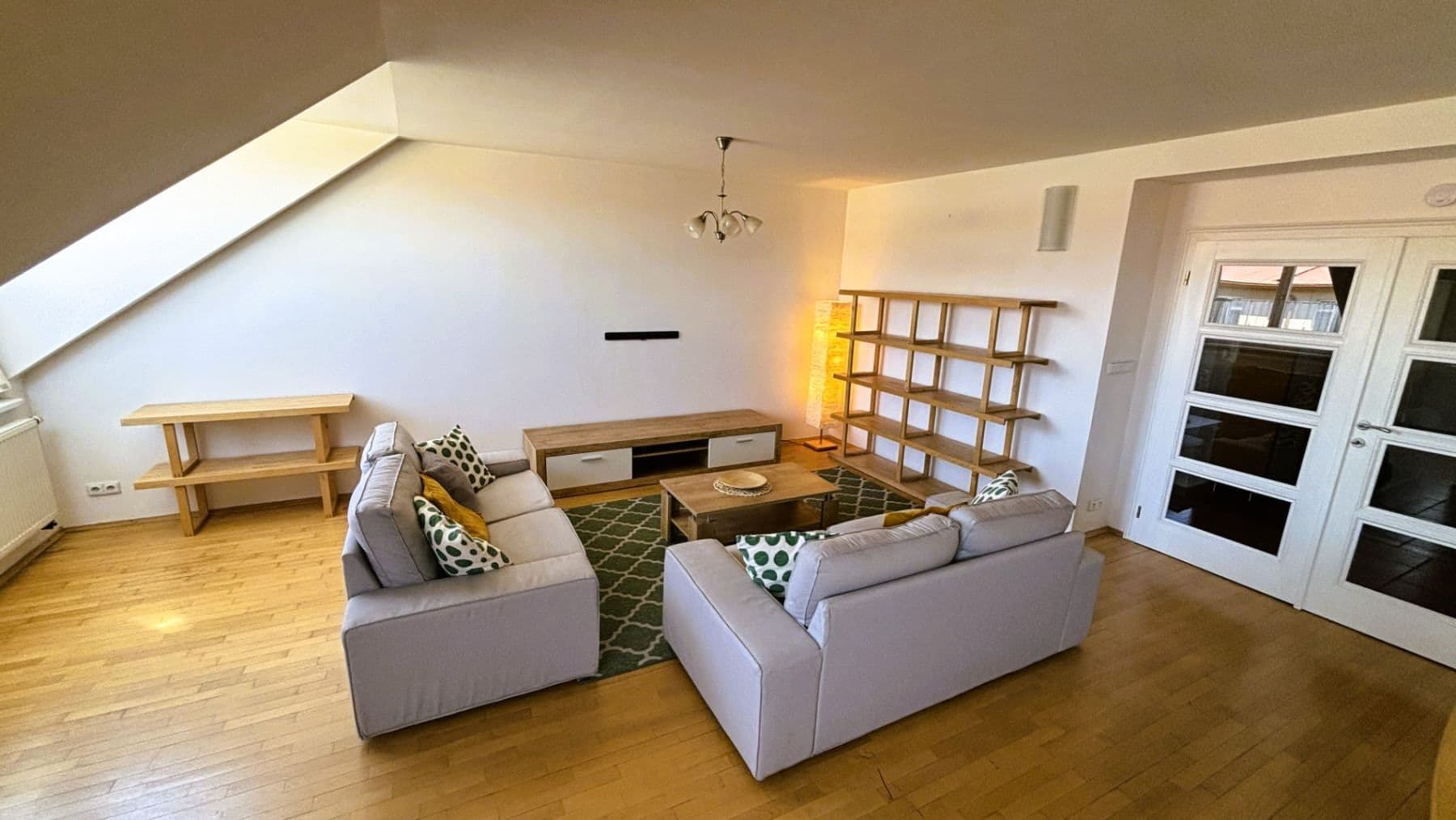 Pronájem bytu 5+kk 240 m², Přemyslovská, Praha, Praha Pronájem bytu 5+kk 240 m², Přemyslovská, Praha, Praha