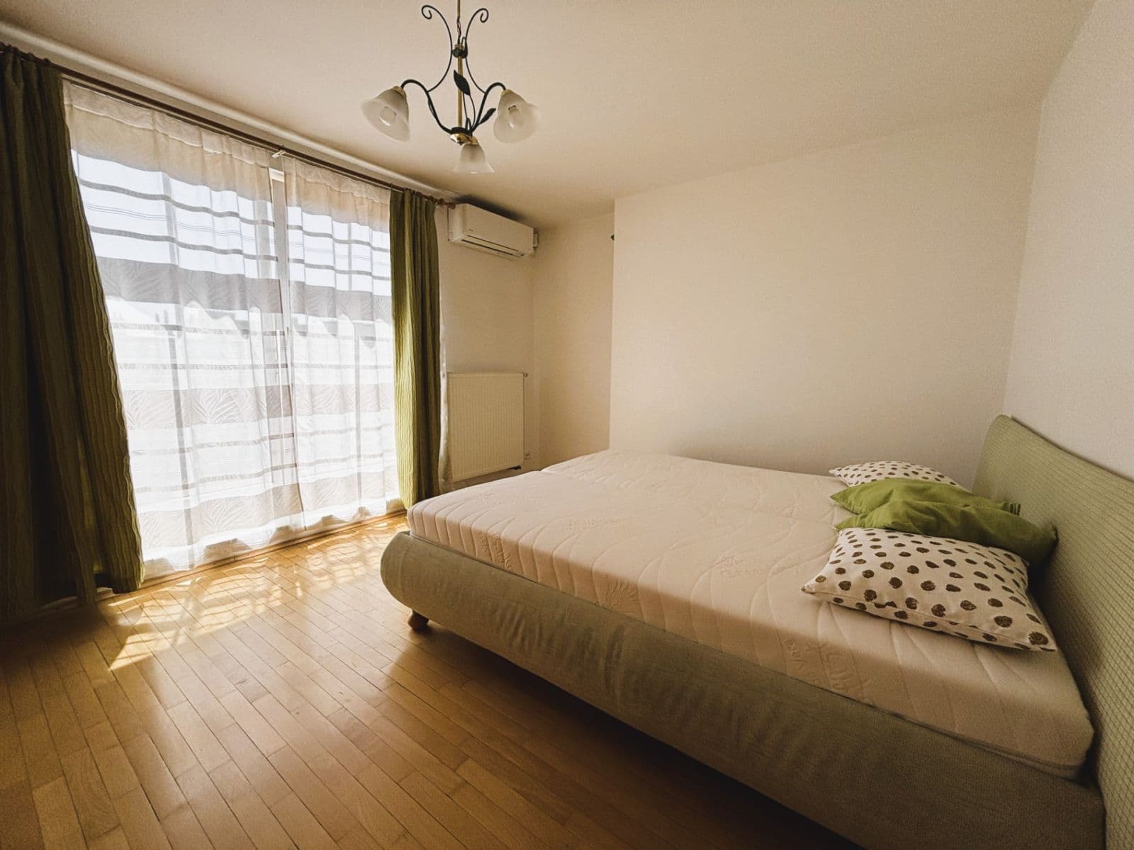 Pronájem bytu 5+kk 240 m², Přemyslovská, Praha, Praha Pronájem bytu 5+kk 240 m², Přemyslovská, Praha, Praha
