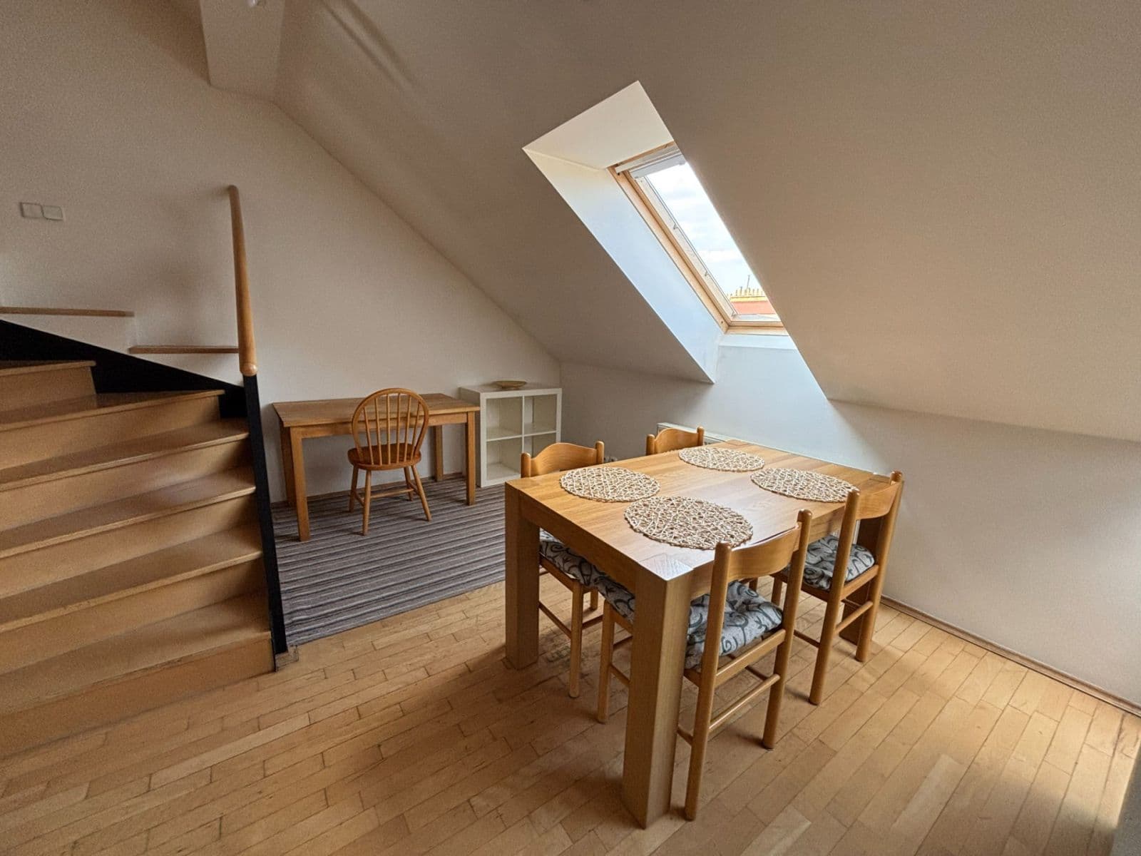 Pronájem bytu 3+kk 93 m², Přemyslovská, Praha, Praha Pronájem bytu 3+kk 93 m², Přemyslovská, Praha, Praha