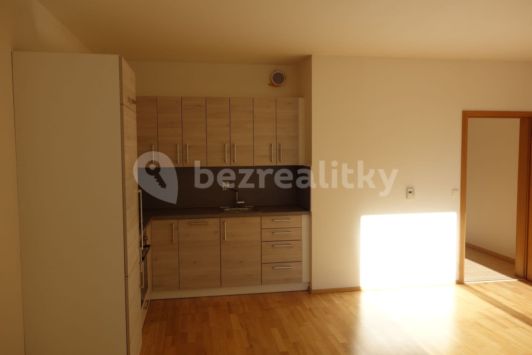 Pronájem bytu 2+kk 55 m², Jeseniova, Praha, Praha Pronájem bytu 2+kk 55 m², Jeseniova, Praha, Praha