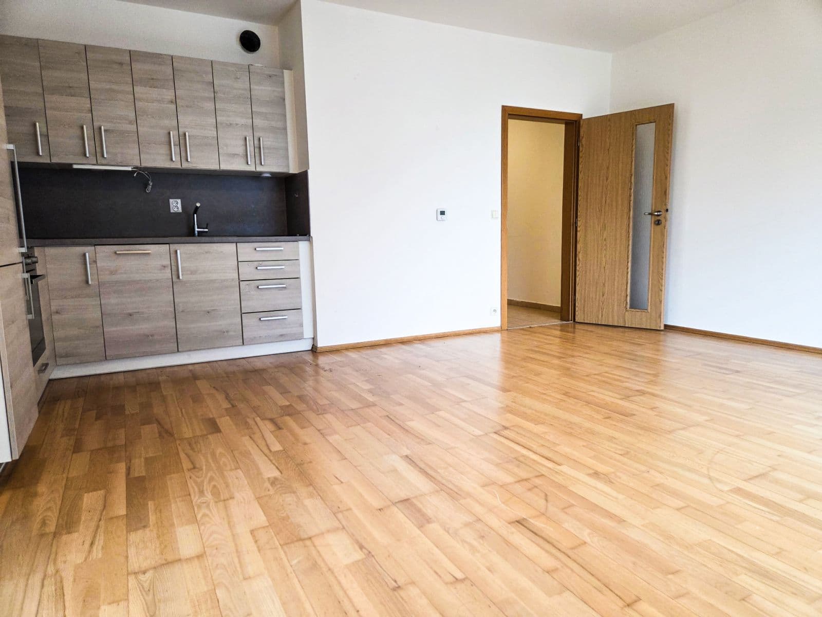Pronájem bytu 2+kk 55 m², Jeseniova, Praha, Praha Pronájem bytu 2+kk 55 m², Jeseniova, Praha, Praha