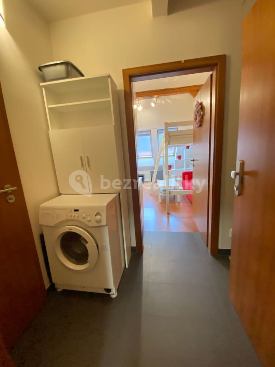 Pronájem bytu Garsoniéra 26 m², Biskupcova, Praha, Praha Pronájem bytu Garsoniéra 26 m², Biskupcova, Praha, Praha