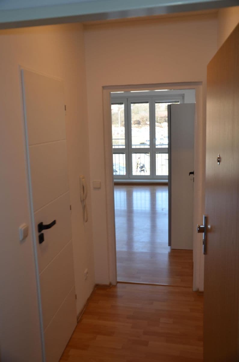 Pronájem bytu 1+kk 34 m², V Újezdech, Brno, Jihomoravský kraj Pronájem bytu 1+kk 34 m², V Újezdech, Brno, Jihomoravský kraj