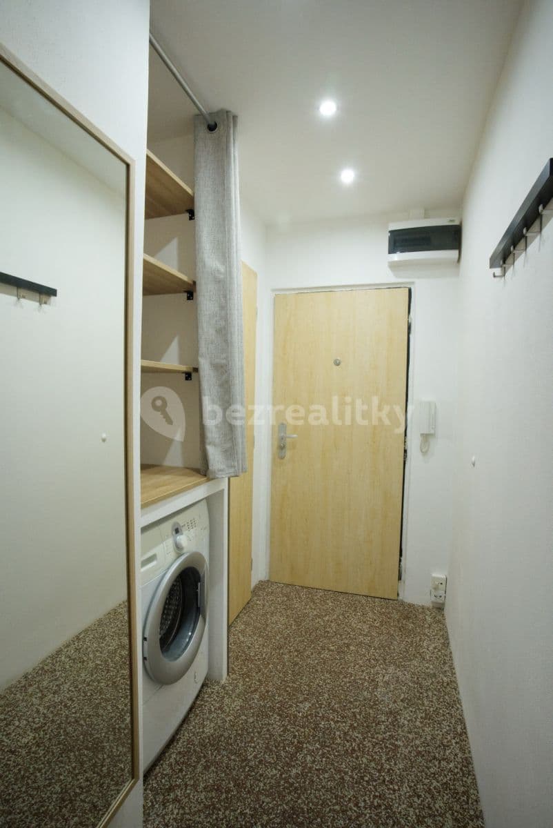 Pronájem bytu 2+kk 37 m², Tolstého, Ústí nad Labem, Ústecký kraj Pronájem bytu 2+kk 37 m², Tolstého, Ústí nad Labem, Ústecký kraj